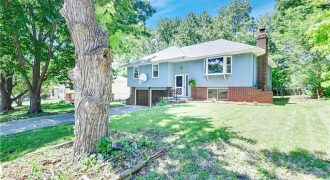 Homes for Sale in Kansas City, MO 64152 | 7608 N Serene Avenue