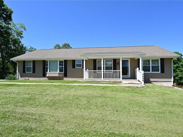 Homes for Sale in Kansas City, MO 64151 | 5406 N Northwood Road