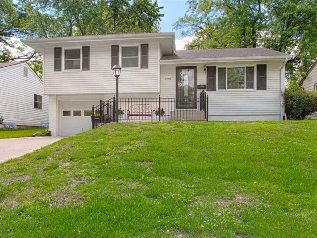 Homes for Sale in Kansas City, MO 64119 | 7909 NE 50th Street