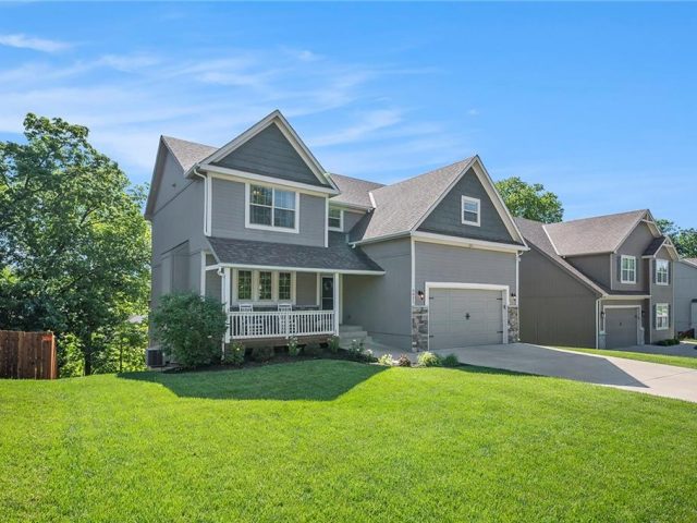 Homes for Sale in Riverside, MO 64150 | 5021 NW Timberline Drive