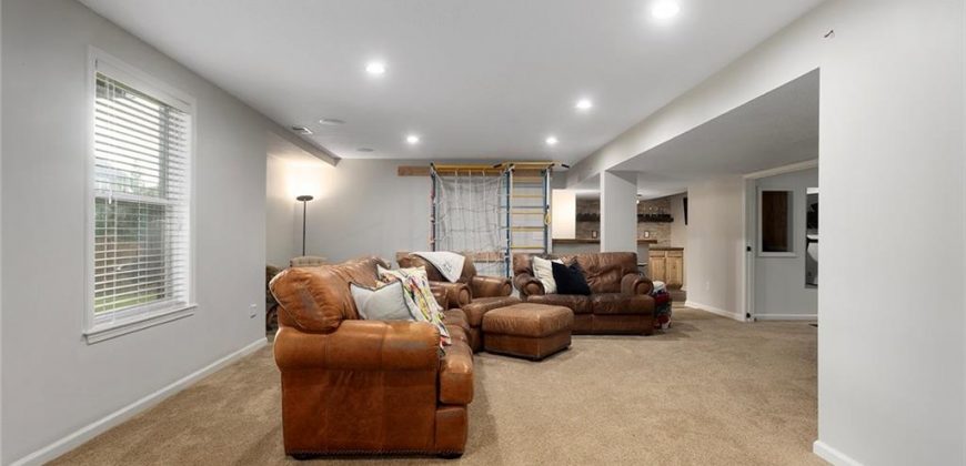 Homes for Sale in Kansas City, MO 64157 | 8402 NE 102nd Street