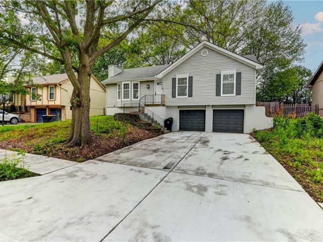 Homes for Sale in Kansas City, MO 64155 | 10038 N Central Street