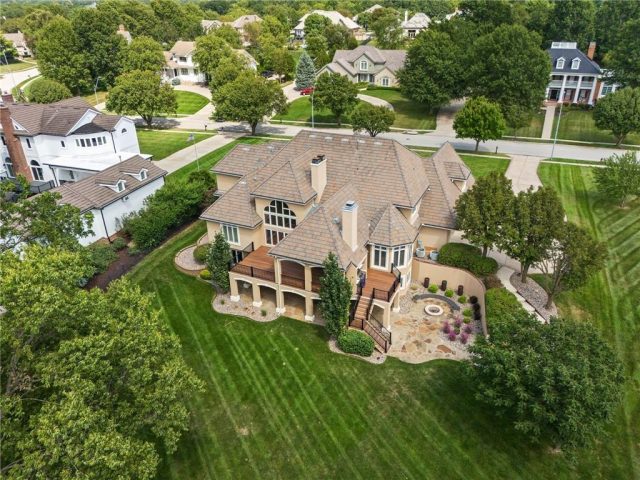 Homes for Sale in Kansas City, MO 64154 | 9614 N Bradford Avenue