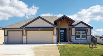 Homes for Sale in Kansas City, MO 64153 | 8211 NW 89th Terrace