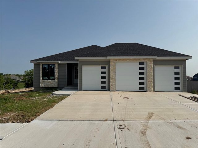 Homes for Sale in Kansas City, MO 64156 | 4512 N 86TH Terrace