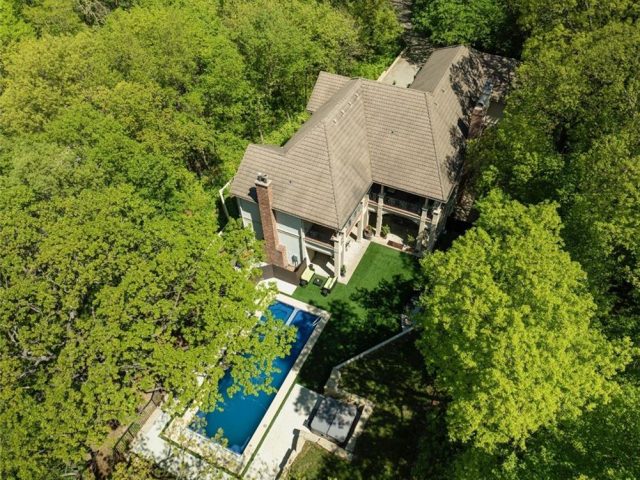 Homes for Sale in Liberty, MO 64068 | 1149  Nottingham Drive