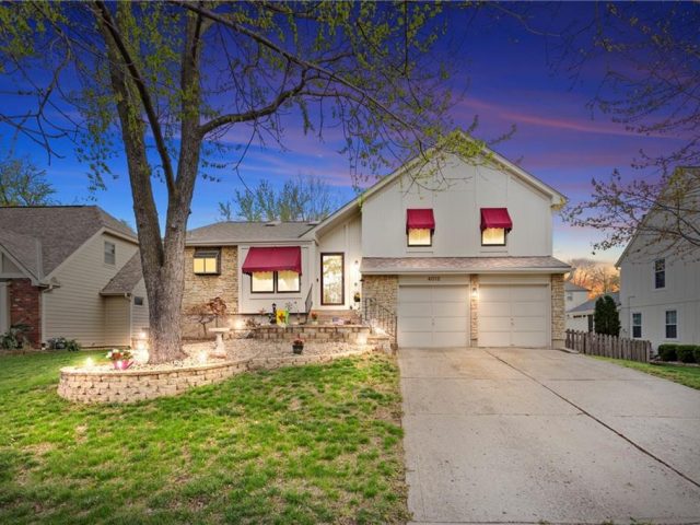 Homes for Sale in Kansas City, MO 64119 | 4012 NE Brooktree Lane