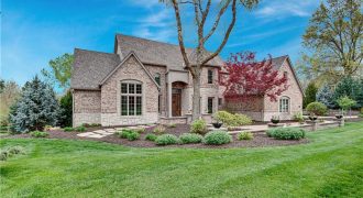 Homes for Sale in Kansas City, MO 64116 | 4319 N Mulberry Drive