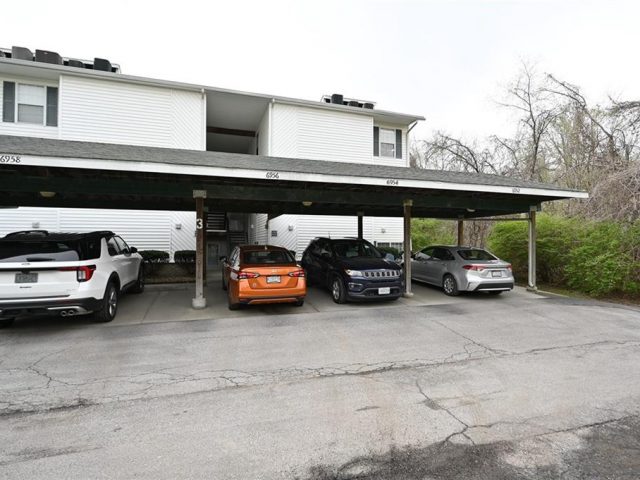 Homes for Sale in Gladstone, MO 64118 | 6956 N Olive Street