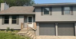 Homes for Sale in Gladstone, MO 64118 | 7037 N Holmes Street