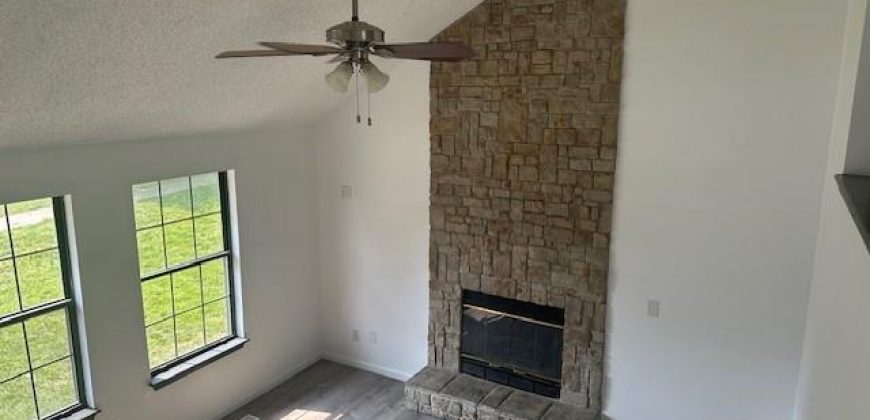 Homes for Sale in Gladstone, MO 64118 | 7037 N Holmes Street