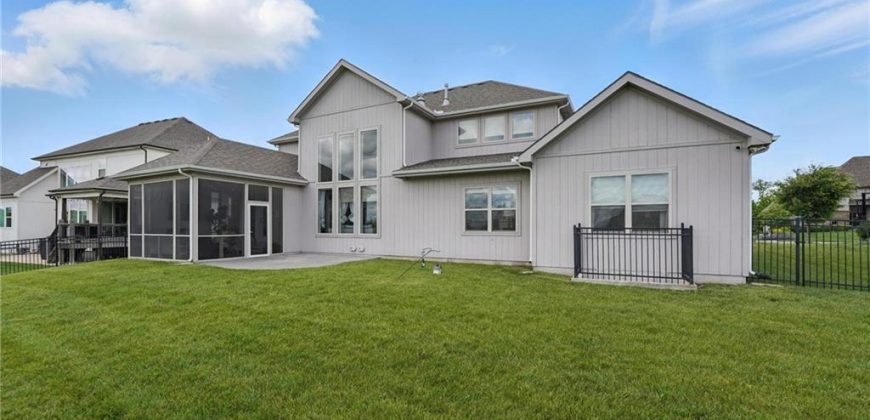Homes for Sale in Kansas City, MO 64157 | 8833 N Crescent Avenue