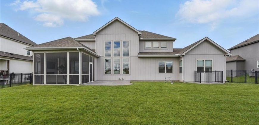 Homes for Sale in Kansas City, MO 64157 | 8833 N Crescent Avenue
