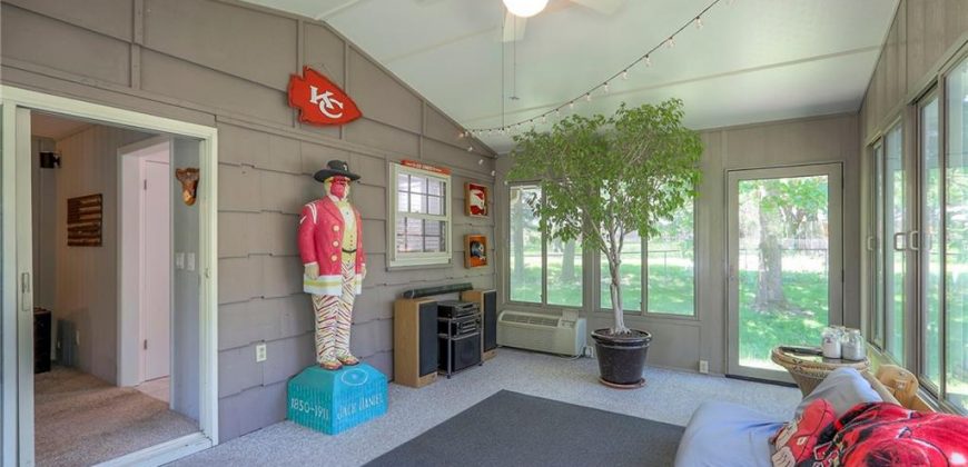 Homes for Sale in Kansas City, MO 64151 | 6902 NW BIRCH Court
