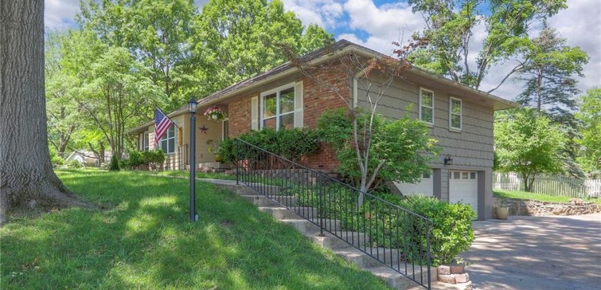 Homes for Sale in Kansas City, MO 64151 | 6902 NW BIRCH Court