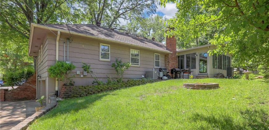 Homes for Sale in Kansas City, MO 64151 | 6902 NW BIRCH Court