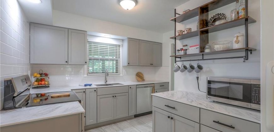Homes for Sale in Kansas City, MO 64151 | 6902 NW BIRCH Court