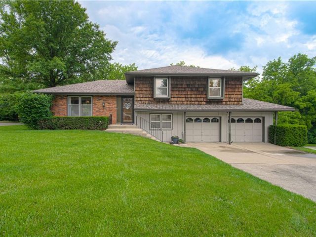 Homes for Sale in Liberty, MO 64157 | 1540 N Withers Road