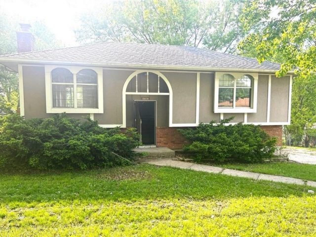 Homes for Sale in Kansas City, MO 64155 | 10636 N Grand Avenue