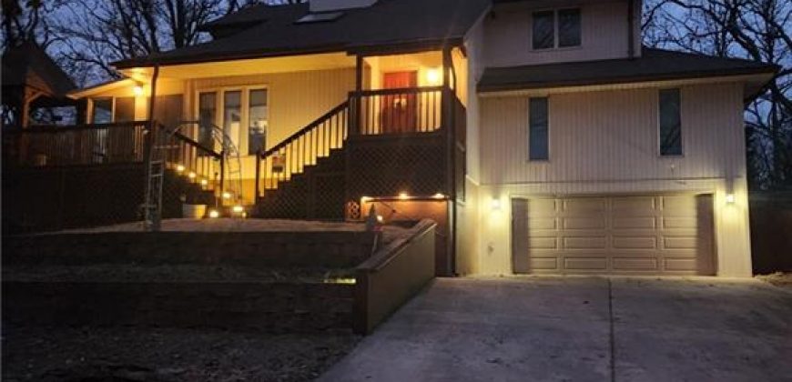 Homes for Sale in Lake Waukomis, MO 64151 | 756 NW South Shore Drive