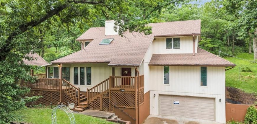 Homes for Sale in Lake Waukomis, MO 64151 | 756 NW South Shore Drive