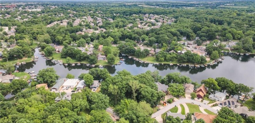 Homes for Sale in Lake Waukomis, MO 64151 | 756 NW South Shore Drive