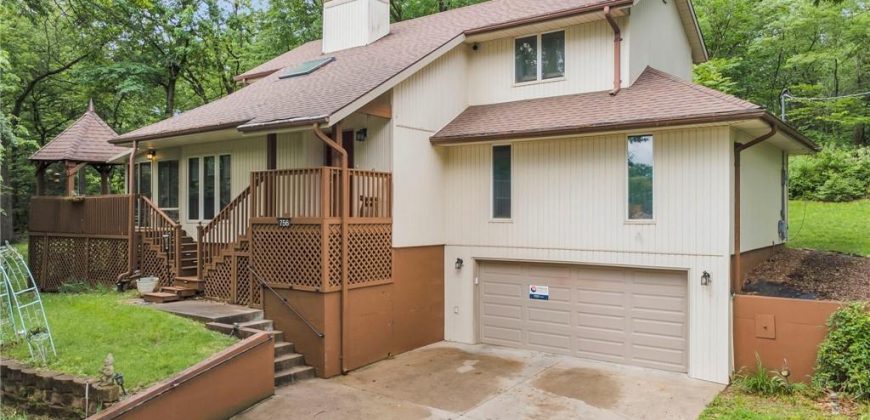 Homes for Sale in Lake Waukomis, MO 64151 | 756 NW South Shore Drive
