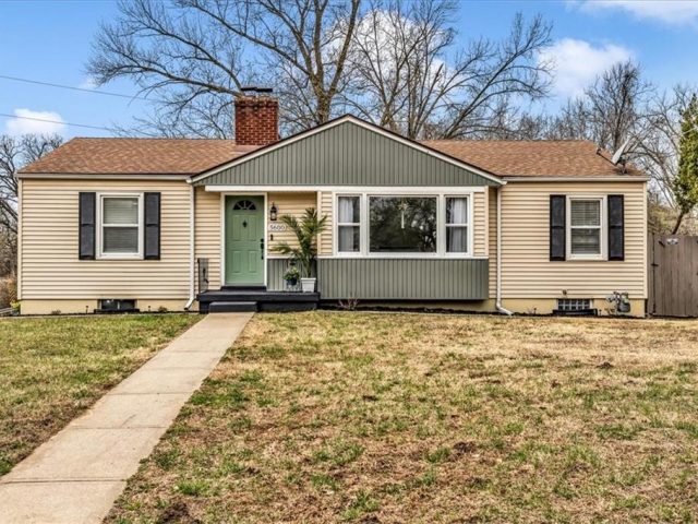 Homes for Sale in Kansas City, MO 64151 | 5600 N Amoret Avenue