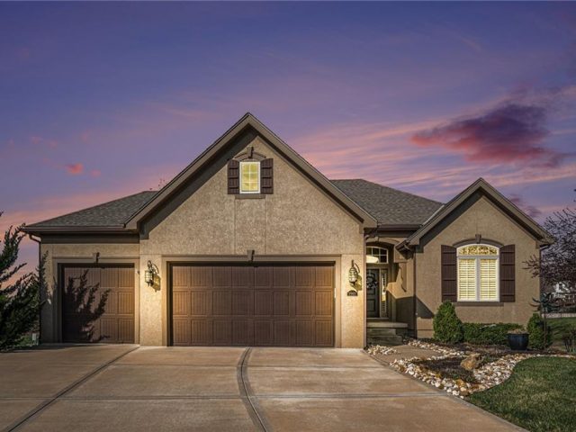 Homes for Sale in Kansas City, MO 64155 | 1905 NE 100th Terrace
