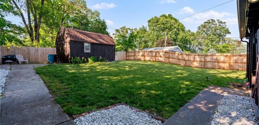 Homes for Sale in Gladstone, MO 64118 | 604  66th Terrace
