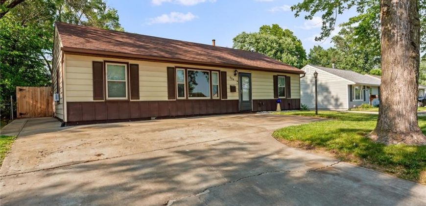 Homes for Sale in Gladstone, MO 64118 | 604  66th Terrace