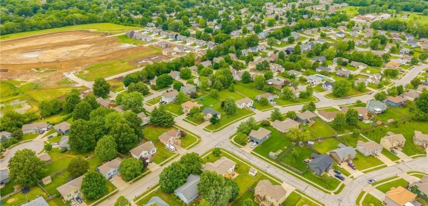 Homes for Sale in Kearney, MO 64060 | 1301  Stonecrest Drive