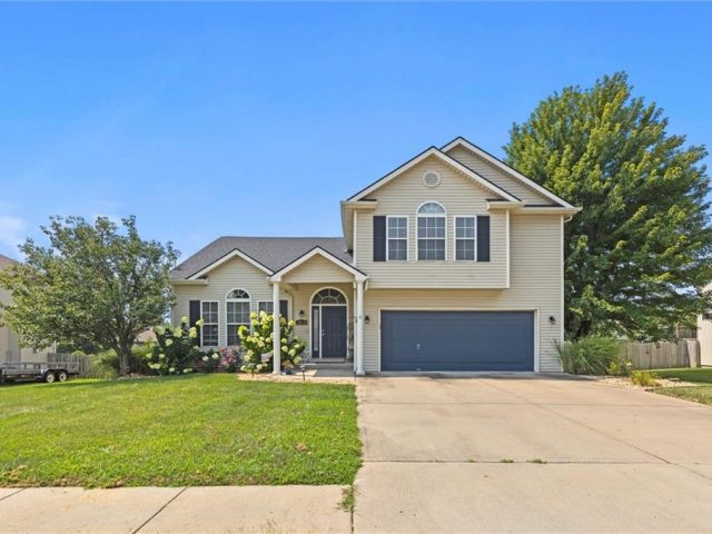 Homes for Sale in Kansas City, MO 64119 | 3909 NE 83rd Street