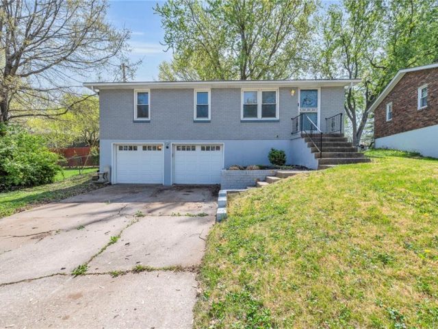 Homes for Sale in Kansas City, MO 64155 | 1151 NE 84th Terrace