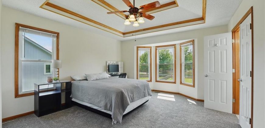 Homes for Sale in Kansas City, MO 64157 | 10912 N Farley Avenue