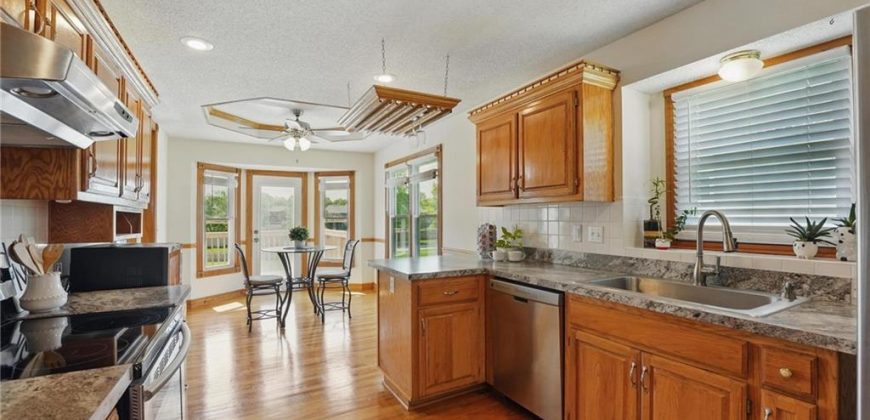 Homes for Sale in Kansas City, MO 64157 | 10912 N Farley Avenue