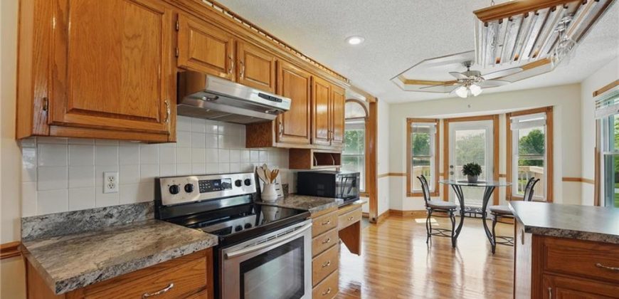 Homes for Sale in Kansas City, MO 64157 | 10912 N Farley Avenue