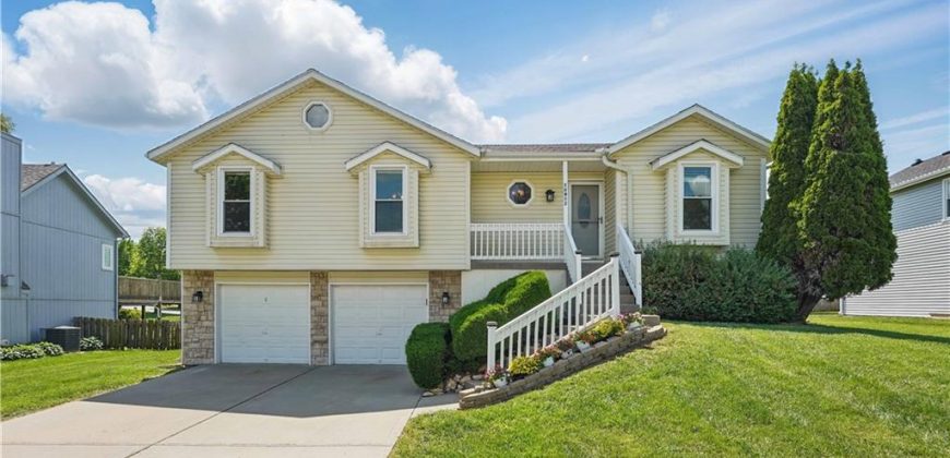 Homes for Sale in Kansas City, MO 64157 | 10912 N Farley Avenue