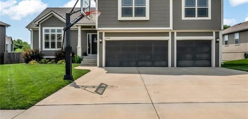 Homes for Sale in Smithville, MO 64089 | 14606  Green Castle Street