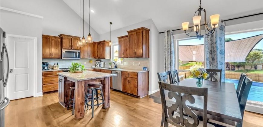 Homes for Sale in Smithville, MO 64089 | 14606  Green Castle Street
