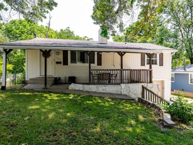 Homes for Sale in Kansas City, MO 64118 | 7019 N Pennsylvania Avenue