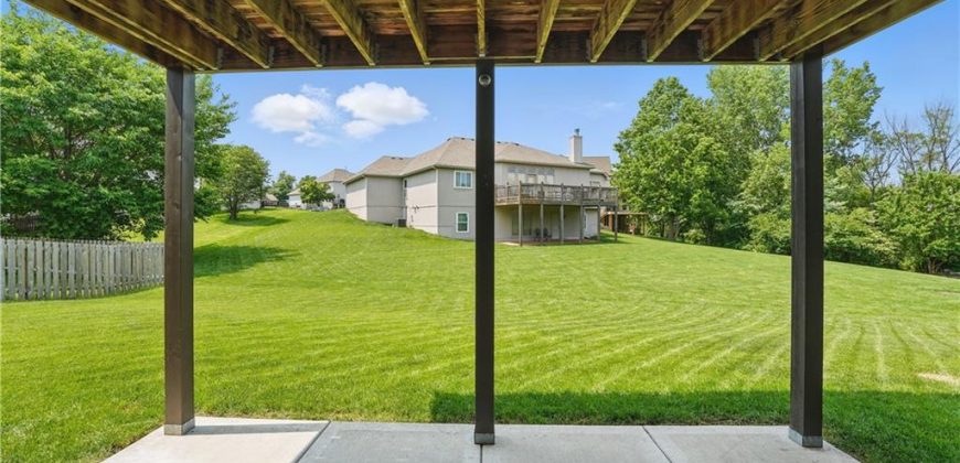 Homes for Sale in Kansas City, MO 64155 | 1104 NW 109th Street