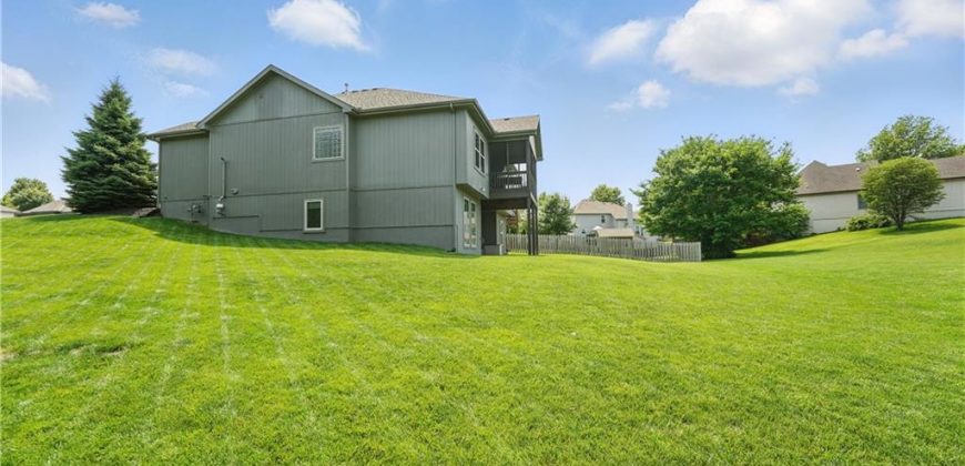 Homes for Sale in Kansas City, MO 64155 | 1104 NW 109th Street