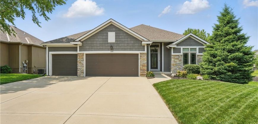 Homes for Sale in Kansas City, MO 64155 | 1104 NW 109th Street