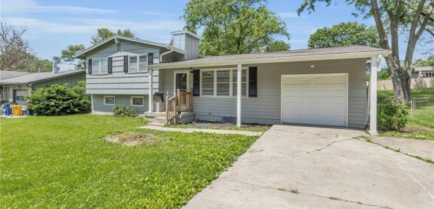Homes for Sale in Kansas City, MO 64118 | 6404 N Wayne Avenue