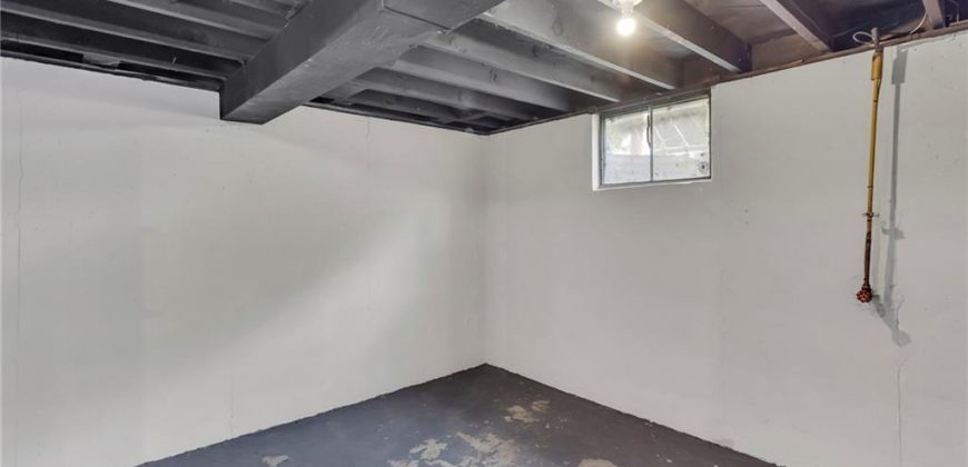 Homes for Sale in Kansas City, MO 64118 | 6404 N Wayne Avenue