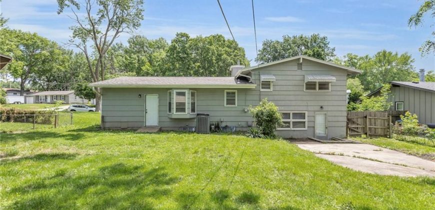 Homes for Sale in Kansas City, MO 64118 | 6404 N Wayne Avenue