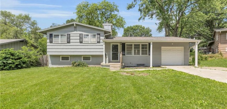 Homes for Sale in Kansas City, MO 64118 | 6404 N Wayne Avenue