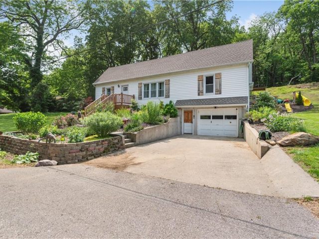 Homes for Sale in Farley, MO 64028 | 303  North Street