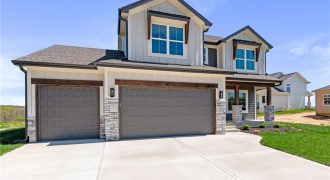 Homes for Sale in Smithville, MO 64089 | 16715 N Dundee Road